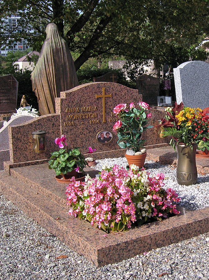 MONUMENT-25