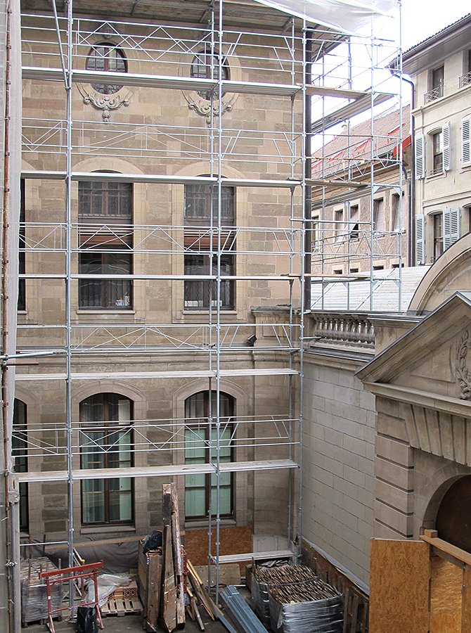 cour-cote-droit