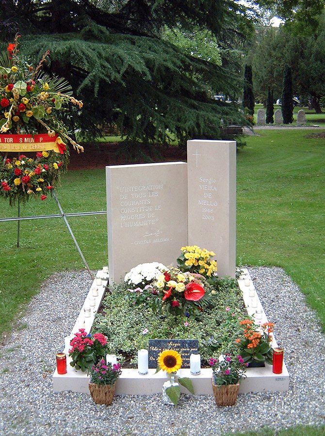 monument-viera-de-mello2
