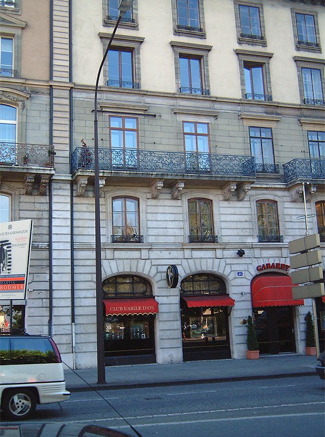 rue-du-rhone-001