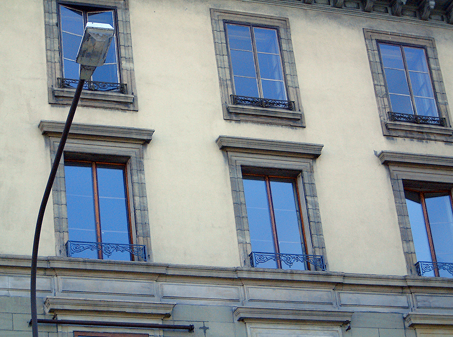 rue-du-rhone-003